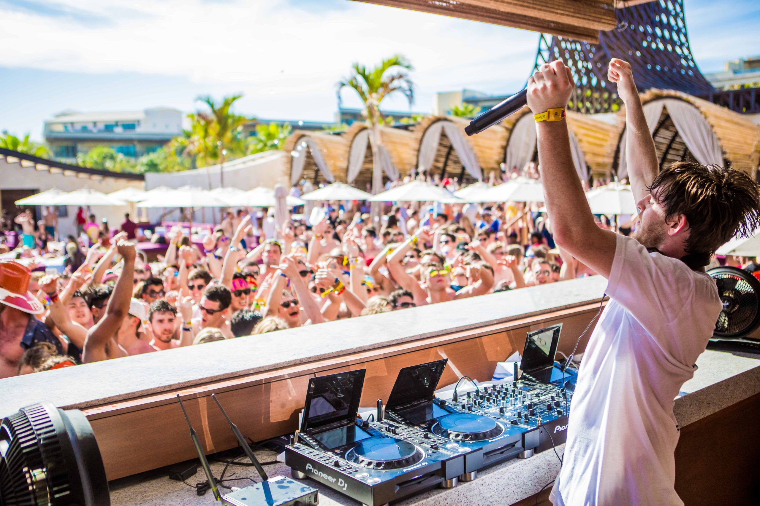OMNIA is the place to be in Los Cabos this spring break! ?